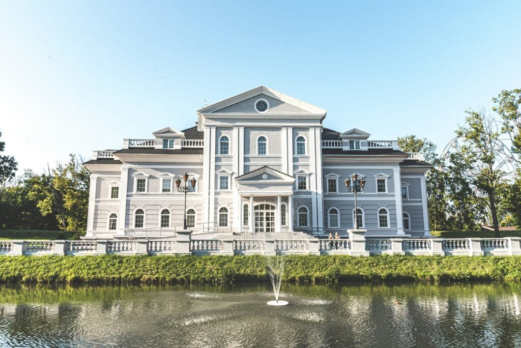 Agencia inmobiliaria especializada en la venta de propiedades e inmuebles